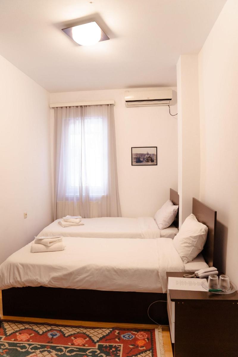 Biblioteka Hotel Rustaveli image