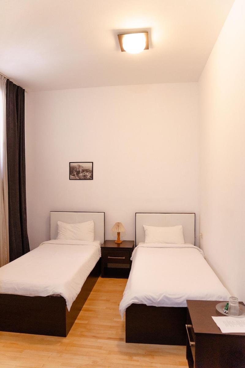 Biblioteka Hotel Rustaveli image