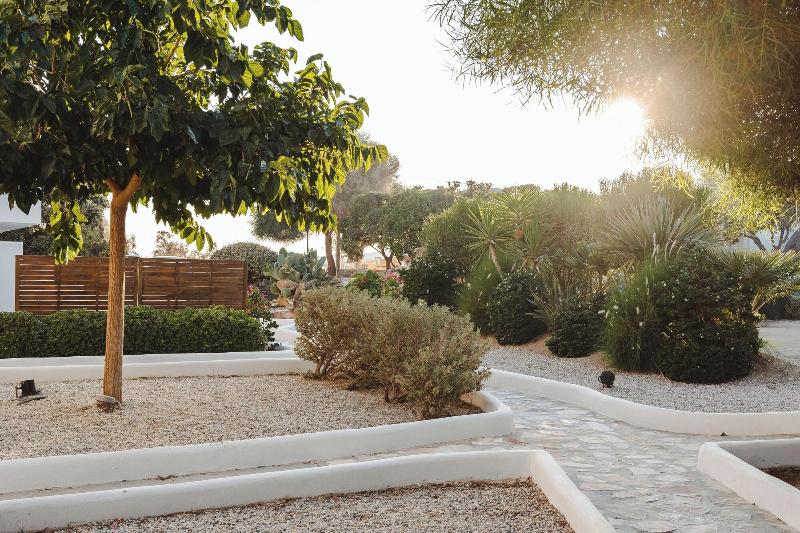 Nikos & Maria Studios