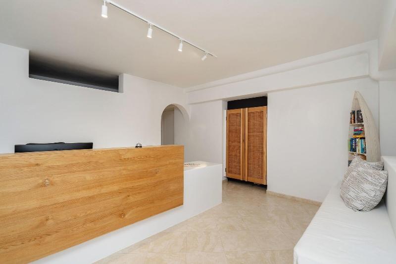 Nikos & Maria Studios