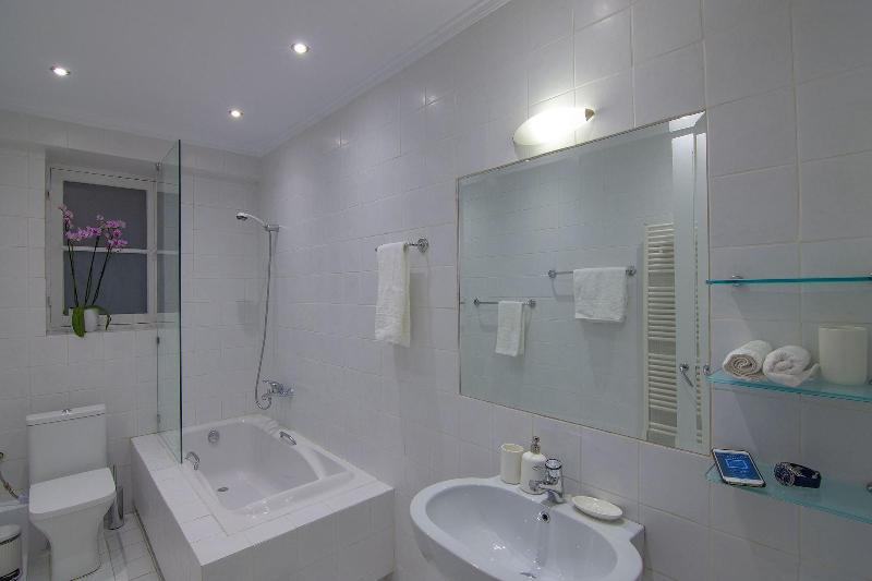 Art Pantheon - Suites & Apartments image