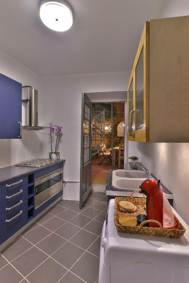 Art Pantheon - Suites & Apartments image