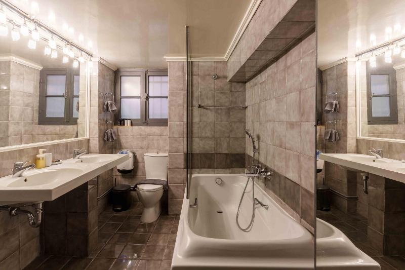 Art Pantheon - Suites & Apartments image