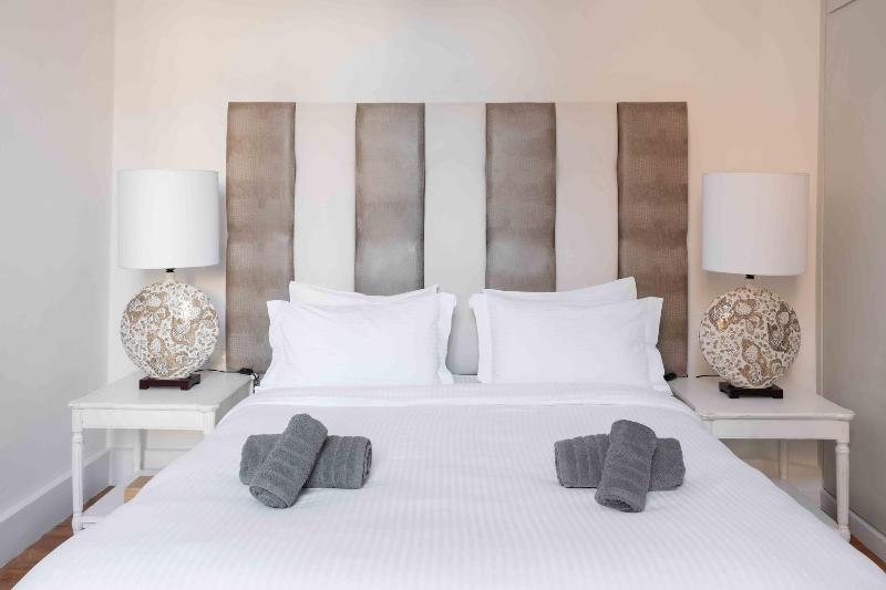 Art Pantheon - Suites & Apartments image