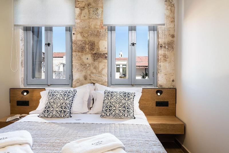 Aoria Estate Old Port image