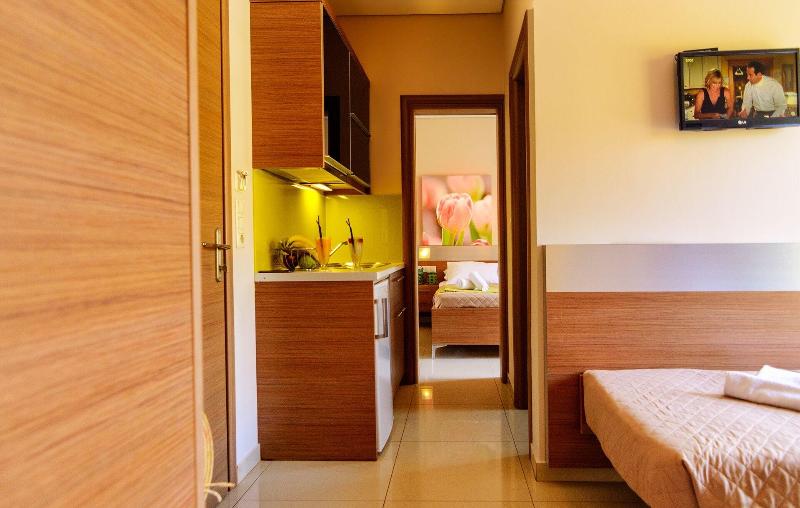 Relax Apartments & Studios image