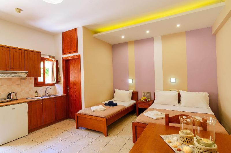 Relax Apartments & Studios image