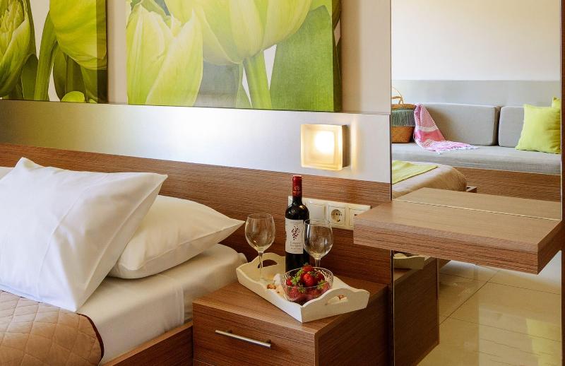 Relax Apartments & Studios image