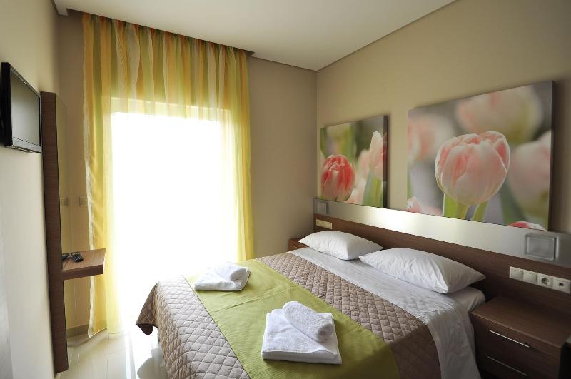 Relax Apartments & Studios image