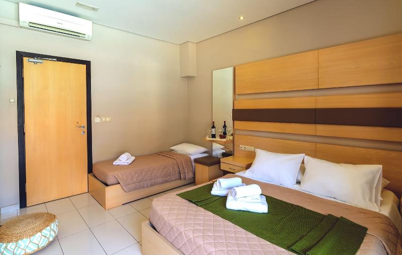 Relax Apartments & Studios image
