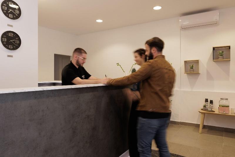 Local Hostel & Suites image