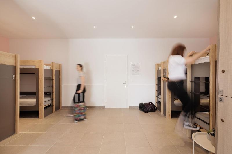 Local Hostel & Suites image
