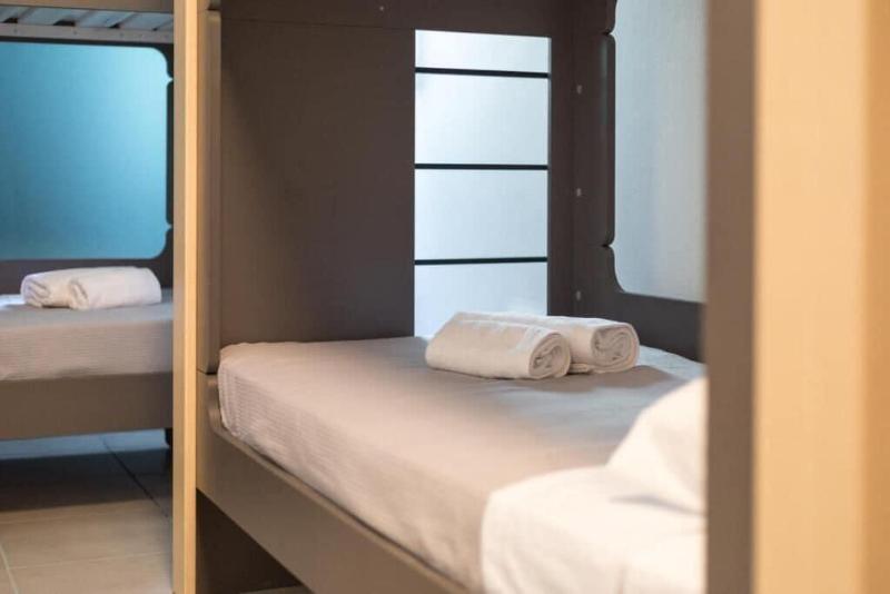 Local Hostel & Suites image