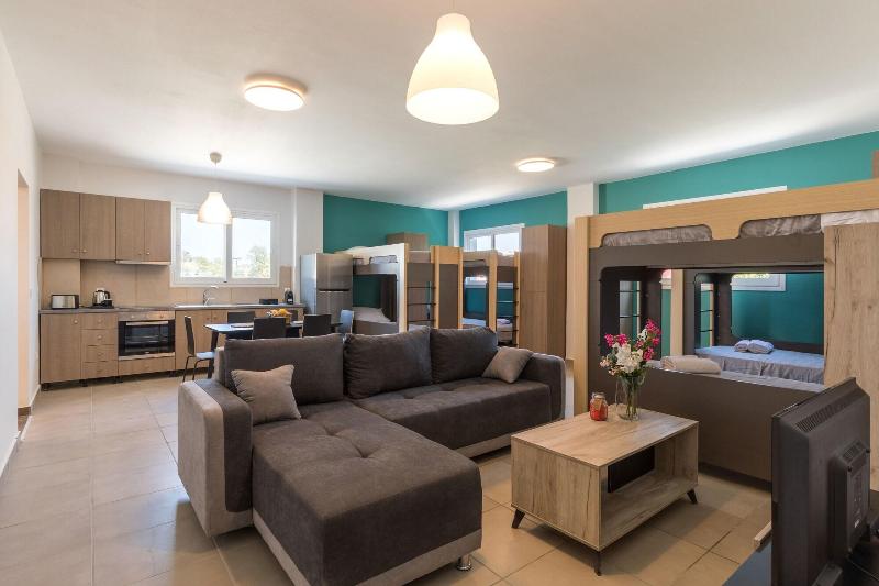 Local Hostel & Suites image