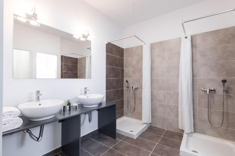 Local Hostel & Suites image