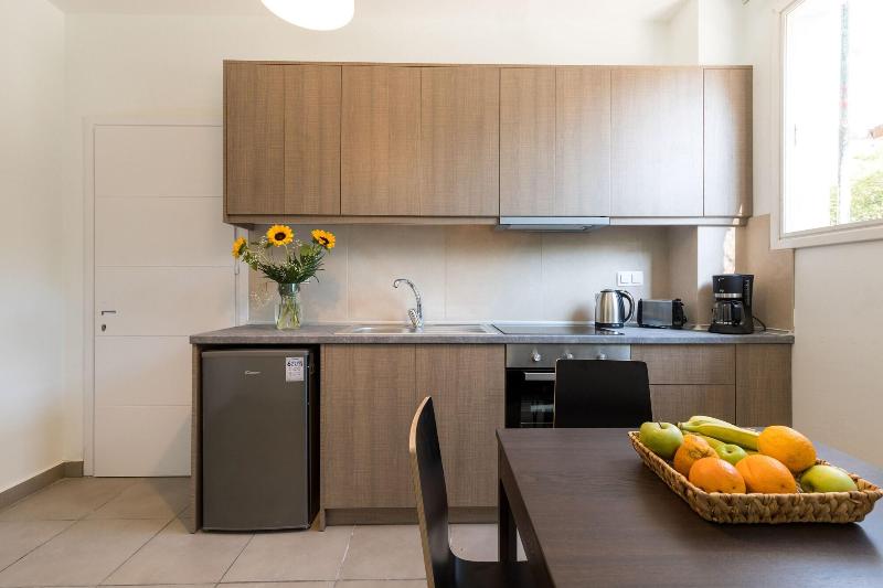 Local Hostel & Suites image