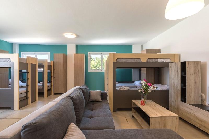 Local Hostel & Suites image