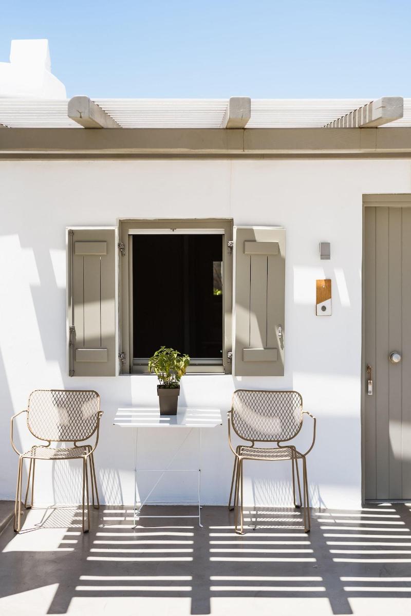 White and Grey 2 image