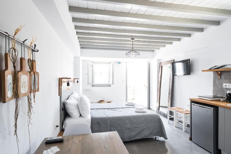 White and Grey 2 image