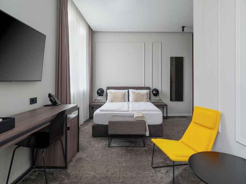 Manda Heritage Hotel image