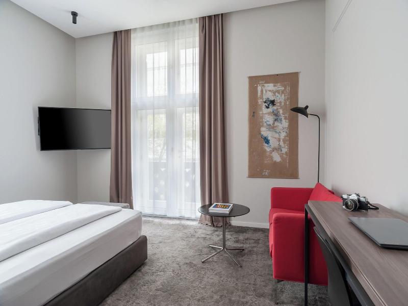 Manda Heritage Hotel image