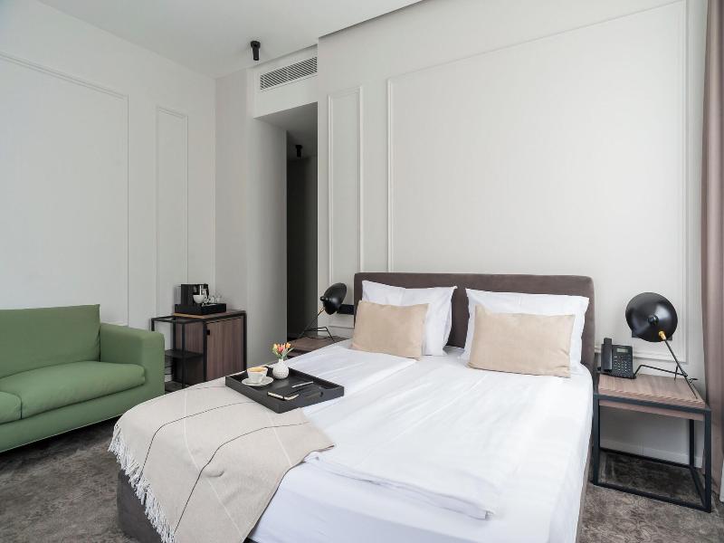 Manda Heritage Hotel image