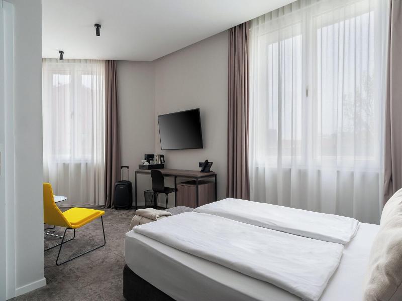 Manda Heritage Hotel image