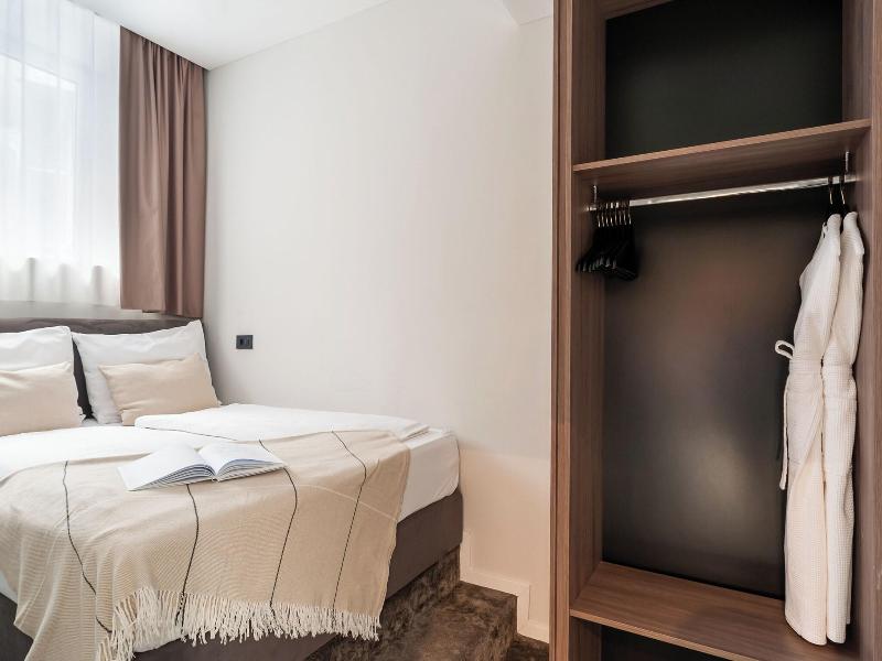 Manda Heritage Hotel image