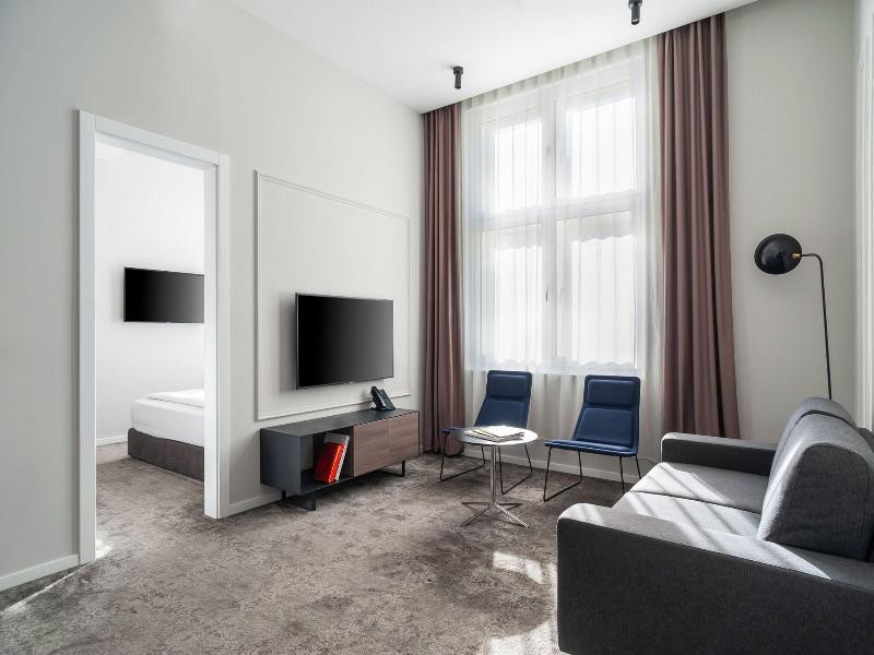 Manda Heritage Hotel image