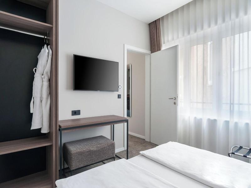 Manda Heritage Hotel image