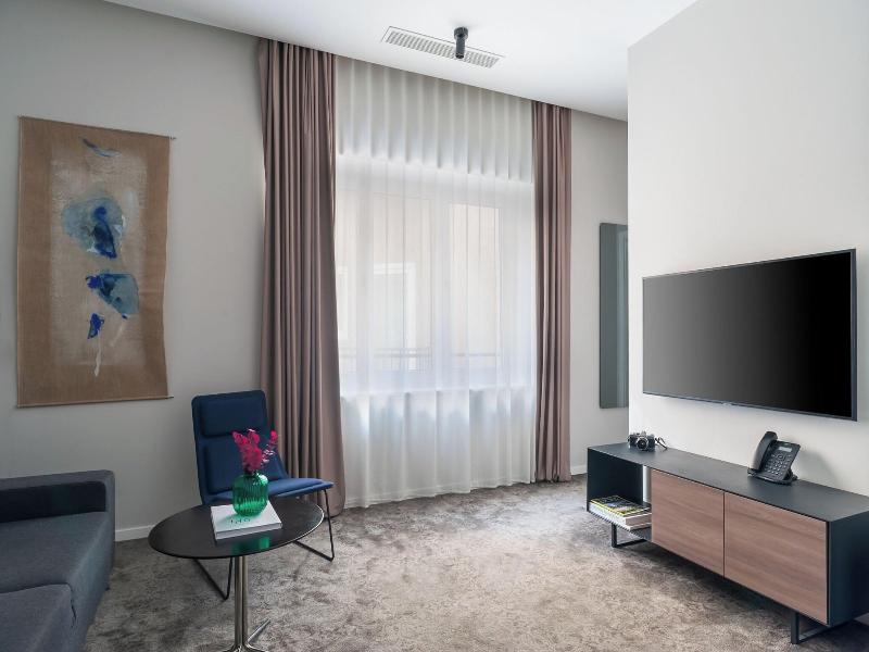 Manda Heritage Hotel image