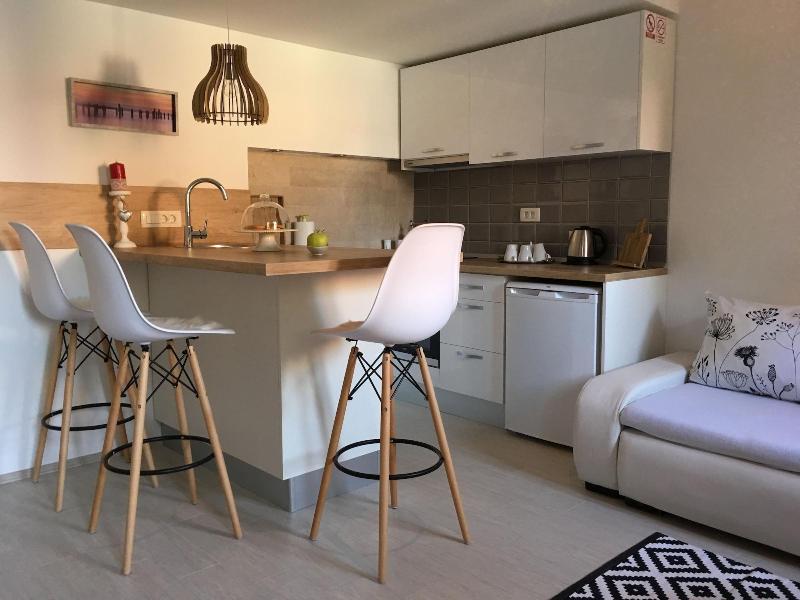 Central Split Apartments and Rooms Paese image
