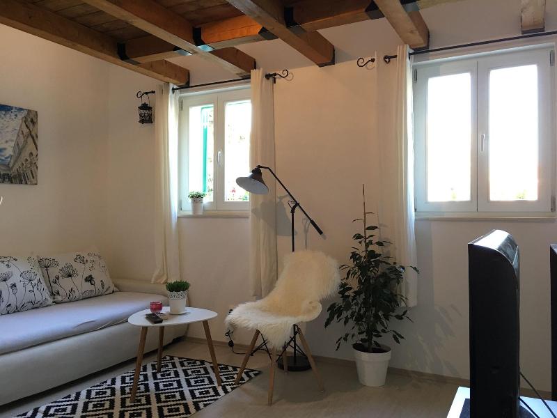 Central Split Apartments and Rooms Paese image