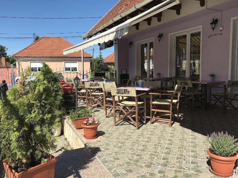 Petit Normandi Bistro & Panzió — main photo
