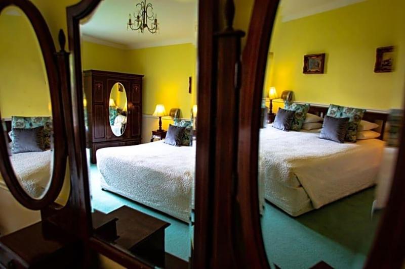 Kilcoolys Country House Hotel image