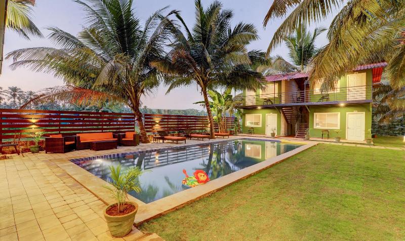 Treebo Trend Morjim Banyan Resort image