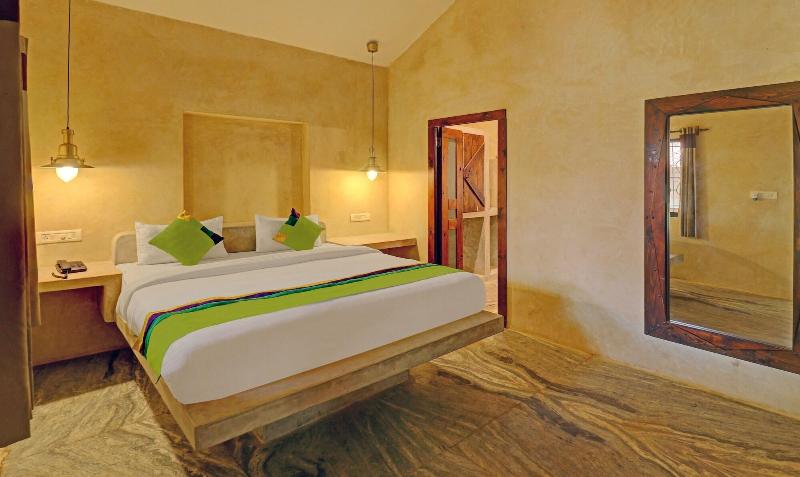Treebo Trend Morjim Banyan Resort image