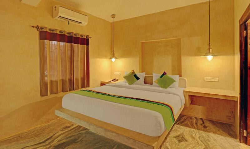 Treebo Trend Morjim Banyan Resort image