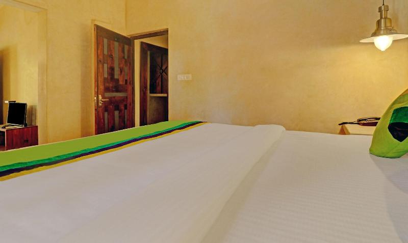 Treebo Trend Morjim Banyan Resort image
