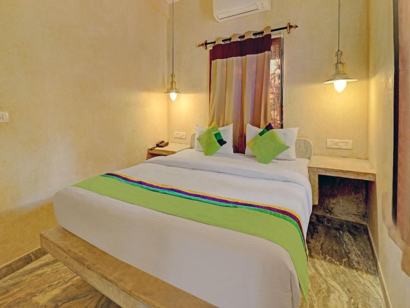 Treebo Trend Morjim Banyan Resort image