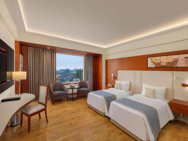 DOUBLE SUPERIOR KING BED