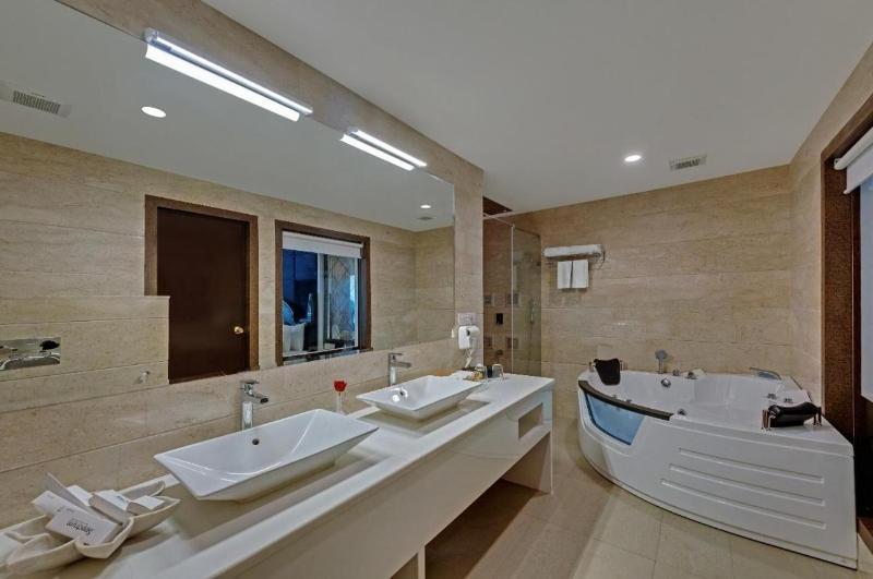 Spectrum Resort Spa & Convention image