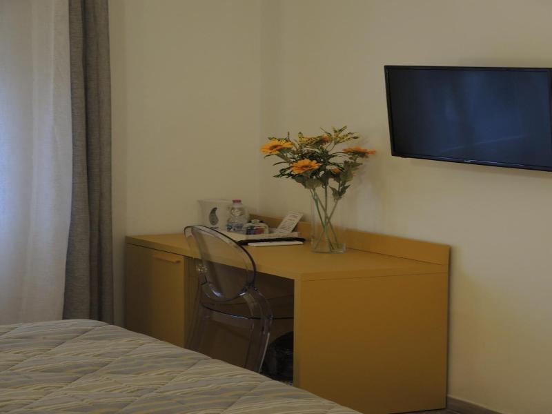 B&B Ariston Pisa Tower image
