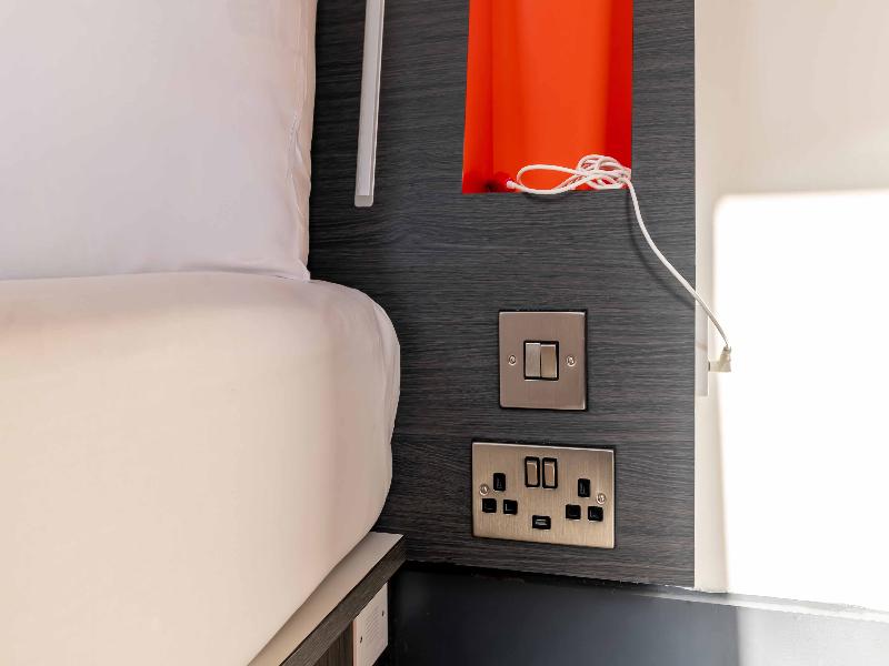 easyHotel Cardiff image