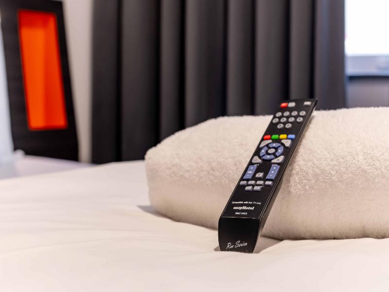 easyHotel Cardiff image