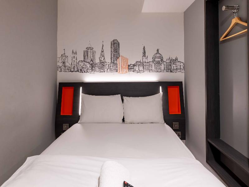 easyHotel Cardiff image