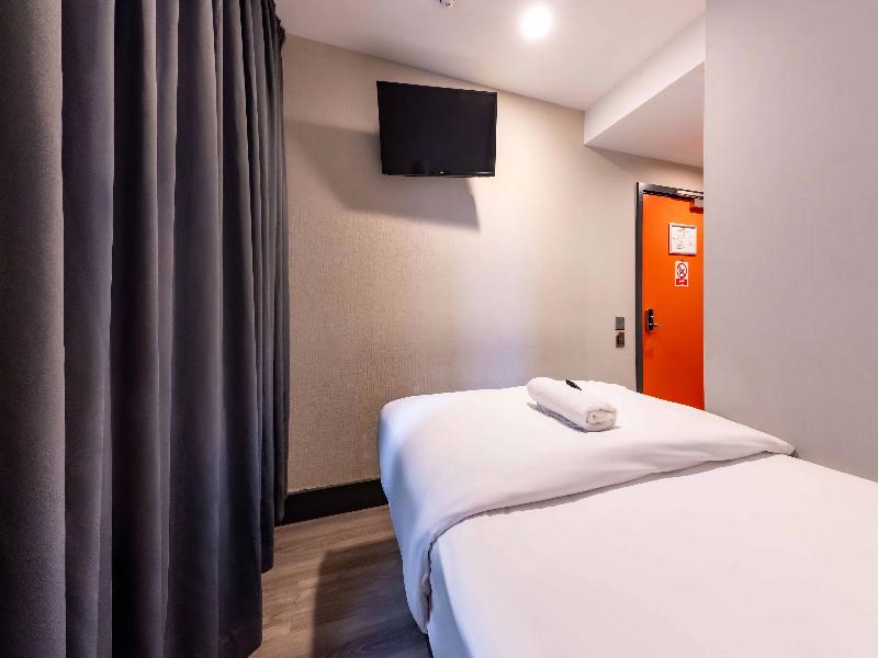 easyHotel Cardiff image