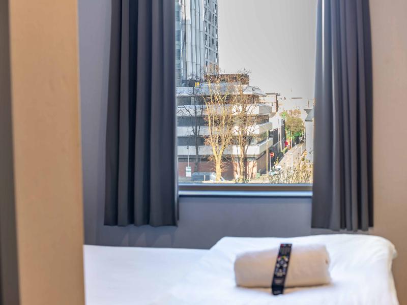 easyHotel Cardiff image