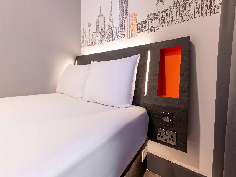 easyHotel Cardiff image
