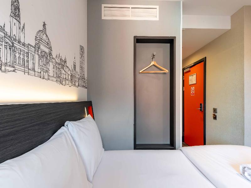easyHotel Cardiff image